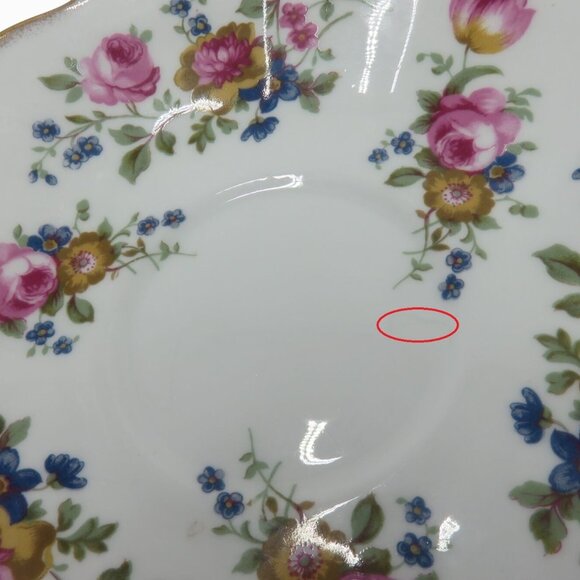 ELIZABETHAN Tea Cup And Saucer Gold Trim Scalloped Pink Flowers England Vintage - Picture 6 of 11